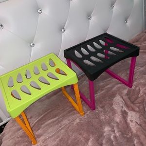 “Locker” stacking selves